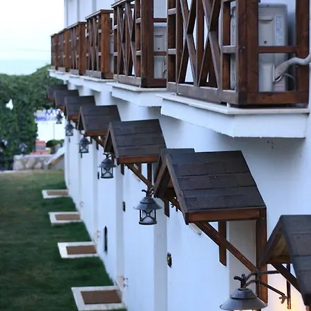 Mimoza Karaburun (Izmir)