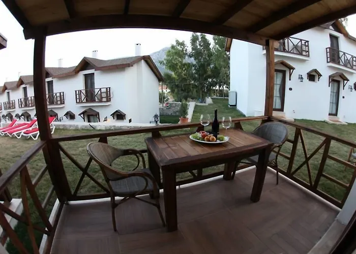 Mimoza Karaburun (Izmir)